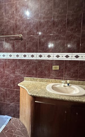 Casa à venda com 183m², 3 quartos e 2 vagas Casa à venda com 183m², 3 quartos e 2 vagasBanheiro da Suíte