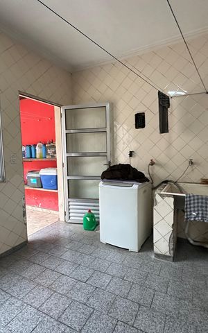 Casa à venda com 183m², 3 quartos e 2 vagas Casa à venda com 183m², 3 quartos e 2 vagasÁrea de Serviço