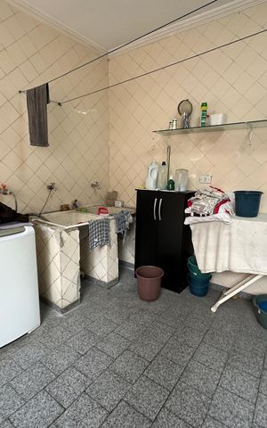 Casa à venda com 183m², 3 quartos e 2 vagas Casa à venda com 183m², 3 quartos e 2 vagasÁrea de Serviço