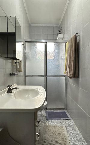 Casa à venda com 183m², 3 quartos e 2 vagas Casa à venda com 183m², 3 quartos e 2 vagasBanheiro 1