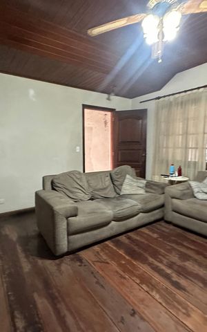Casa à venda com 183m², 3 quartos e 2 vagas Casa à venda com 183m², 3 quartos e 2 vagasSala