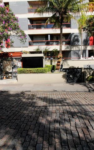 Apartamento à venda com 320m², 5 quartos e 2 vagasFACHADA