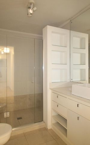 Apartamento para alugar com 121m², 3 quartos e 2 vagasBanheiro