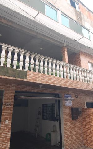 Casa à venda com 125m², 4 quartos e 1 vagaFachada