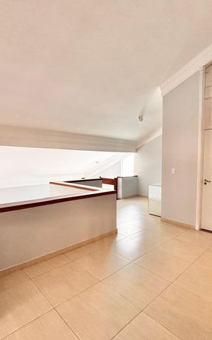 Casa de condomínio para alugar com 341m², 4 quartos e 6 vagas Casa de condomínio para alugar com 341m², 4 quartos e 6 vagasHall quartos