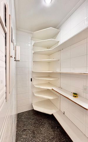 Casa de condomínio para alugar com 341m², 4 quartos e 6 vagas Casa de condomínio para alugar com 341m², 4 quartos e 6 vagasDespensa