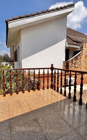 Casa de condomínio para alugar com 341m², 4 quartos e 6 vagas Casa de condomínio para alugar com 341m², 4 quartos e 6 vagasVaranda suíte 2