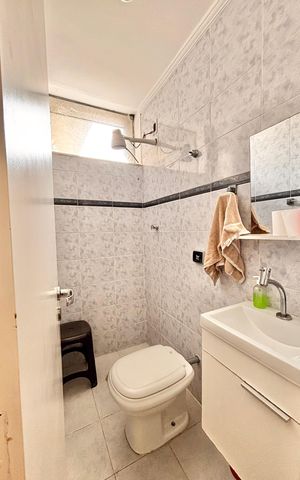 Casa de condomínio para alugar com 341m², 4 quartos e 6 vagas Casa de condomínio para alugar com 341m², 4 quartos e 6 vagasBanheiro suíte 1
