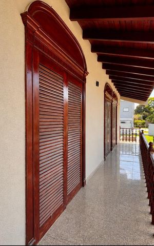 Casa de condomínio para alugar com 341m², 4 quartos e 6 vagas Casa de condomínio para alugar com 341m², 4 quartos e 6 vagasVaranda suíte 2