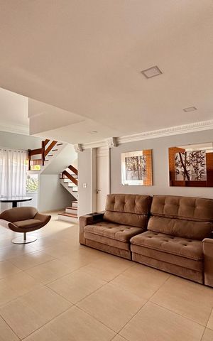 Casa de condomínio para alugar com 341m², 4 quartos e 6 vagas Casa de condomínio para alugar com 341m², 4 quartos e 6 vagasSala