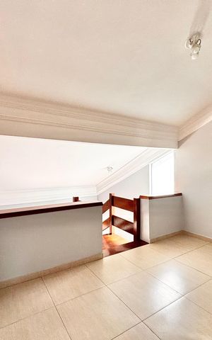 Casa de condomínio para alugar com 341m², 4 quartos e 6 vagas Casa de condomínio para alugar com 341m², 4 quartos e 6 vagasHall quartos