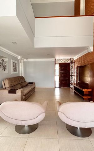 Casa de condomínio para alugar com 341m², 4 quartos e 6 vagas Casa de condomínio para alugar com 341m², 4 quartos e 6 vagasSala