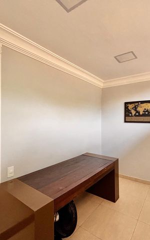Casa de condomínio para alugar com 341m², 4 quartos e 6 vagas Casa de condomínio para alugar com 341m², 4 quartos e 6 vagasEscritório