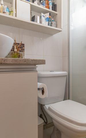 Apartamento à venda com 72m², 3 quartos e 2 vagas Apartamento à venda com 72m², 3 quartos e 2 vagasBanheiro da Suíte