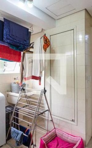Apartamento para alugar com 198m², 4 quartos e 3 vagas Apartamento para alugar com 198m², 4 quartos e 3 vagasÁrea de serviço