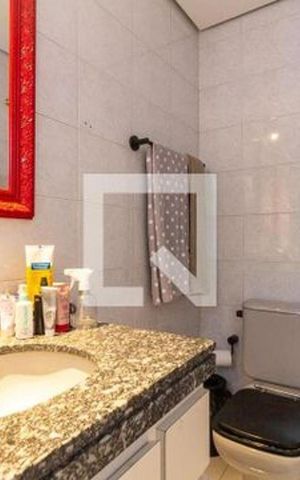 Apartamento para alugar com 198m², 4 quartos e 3 vagas Apartamento para alugar com 198m², 4 quartos e 3 vagasBanheiro