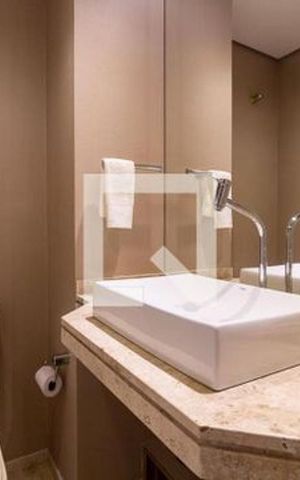 Apartamento para alugar com 198m², 4 quartos e 3 vagas Apartamento para alugar com 198m², 4 quartos e 3 vagasBanheiro