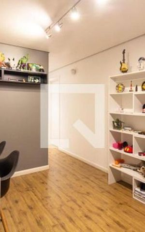 Apartamento para alugar com 198m², 4 quartos e 3 vagas Apartamento para alugar com 198m², 4 quartos e 3 vagasQuarto