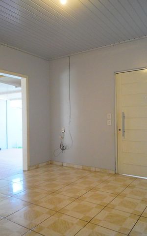 Casa para alugar com 120m², 2 quartos e 2 vagasSala