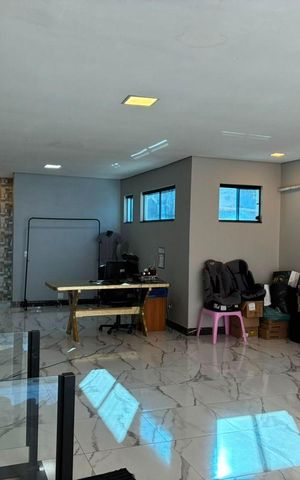 Casa à venda com 262m², 3 quartos e 2 vagas