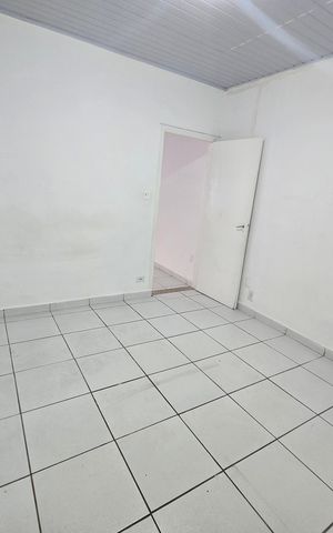 Casa à venda com 107m², 2 quartos e 1 vaga Casa à venda com 107m², 2 quartos e 1 vagaQuarto