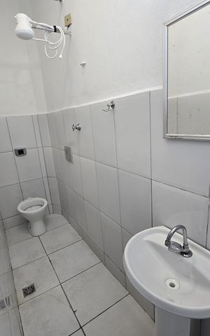 Casa à venda com 107m², 2 quartos e 1 vaga Casa à venda com 107m², 2 quartos e 1 vagaBanheiro