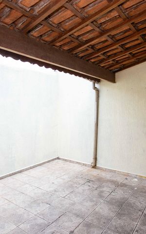 Casa à venda com 250m², 6 quartos e 2 vagasÁrea de Serviço