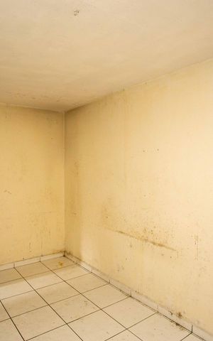 Casa à venda com 250m², 6 quartos e 2 vagasQuarto de Serviço