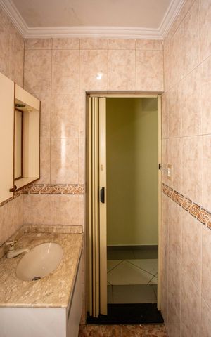 Casa à venda com 250m², 6 quartos e 2 vagasBanheiro Social