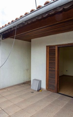 Casa à venda com 250m², 6 quartos e 2 vagasVaranda
