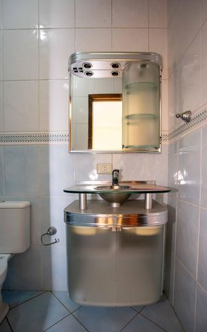 Casa à venda com 250m², 6 quartos e 2 vagasBanheiro Suite 2