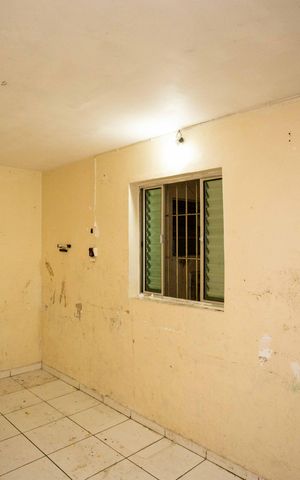 Casa à venda com 250m², 6 quartos e 2 vagasQuarto de Serviço