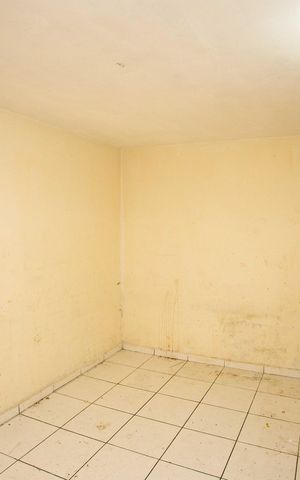 Casa à venda com 250m², 6 quartos e 2 vagasQuarto de Serviço