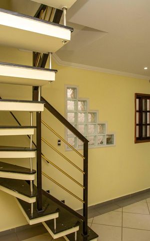 Casa à venda com 250m², 6 quartos e 2 vagasSala de Jantar