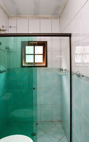 Casa à venda com 250m², 6 quartos e 2 vagasBanheiro da Suíte 3