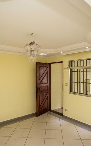 Casa à venda com 250m², 6 quartos e 2 vagasSala de TV