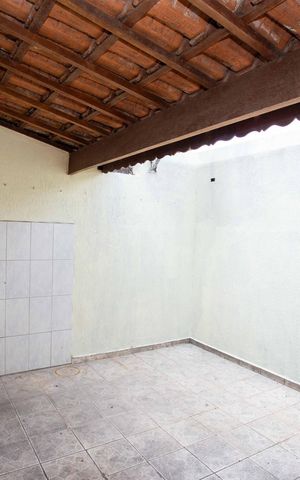 Casa à venda com 250m², 6 quartos e 2 vagasÁrea de Serviço