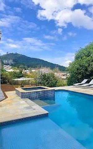 Casa à venda com 853m², 4 quartos e 8 vagas