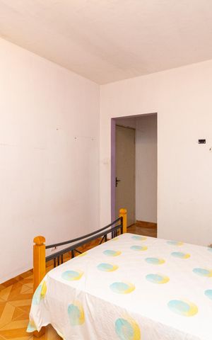 Casa à venda com 150m², 6 quartos e 2 vagas Casa à venda com 150m², 6 quartos e 2 vagasSuíte 1