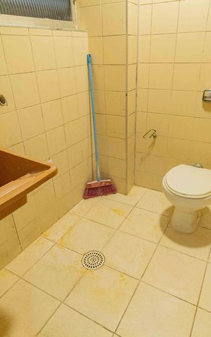 Studio à venda com 33m², 0 quarto e sem vaga Studio à venda com 33m², 0 quarto e sem vagaBanheiro e Área de serviço