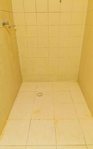 Studio à venda com 33m², 0 quarto e sem vaga Studio à venda com 33m², 0 quarto e sem vagaBanheiro e Área de serviço