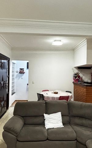 Casa à venda com 223m², 4 quartos e 2 vagas Casa à venda com 223m², 4 quartos e 2 vagasSala - Sala de Jantar