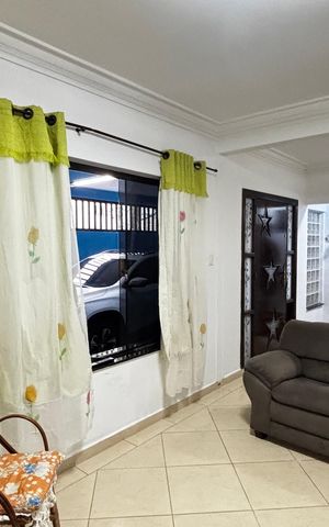 Casa à venda com 223m², 4 quartos e 2 vagas Casa à venda com 223m², 4 quartos e 2 vagasSala - Sala de Jantar