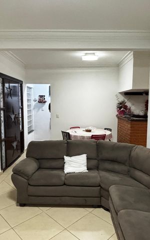 Casa à venda com 223m², 4 quartos e 2 vagas Casa à venda com 223m², 4 quartos e 2 vagasSala - Sala de Jantar
