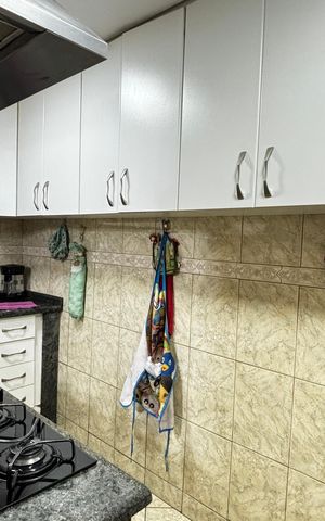 Casa à venda com 223m², 4 quartos e 2 vagas Casa à venda com 223m², 4 quartos e 2 vagasCozinha