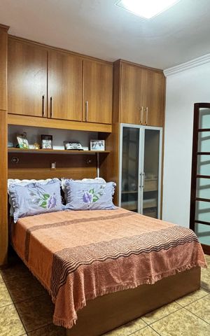 Casa à venda com 223m², 4 quartos e 2 vagas Casa à venda com 223m², 4 quartos e 2 vagasSuite