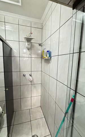 Casa à venda com 223m², 4 quartos e 2 vagas Casa à venda com 223m², 4 quartos e 2 vagasBanheiro