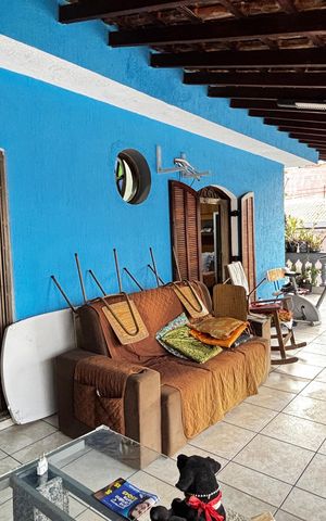 Casa à venda com 223m², 4 quartos e 2 vagas Casa à venda com 223m², 4 quartos e 2 vagasVaranda da Suíte