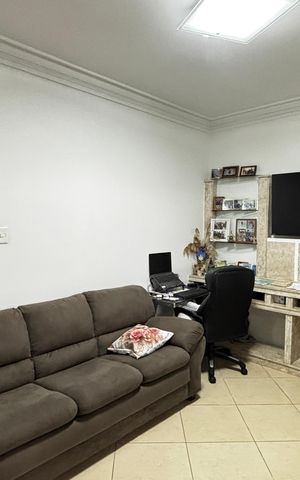 Casa à venda com 223m², 4 quartos e 2 vagas Casa à venda com 223m², 4 quartos e 2 vagasSala - Sala de Jantar