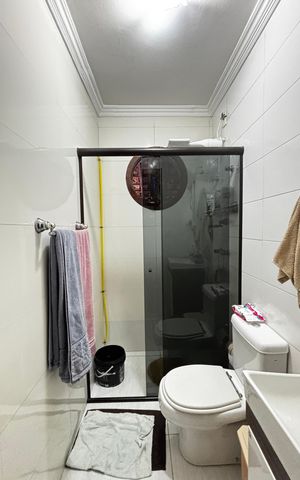 Casa à venda com 223m², 4 quartos e 2 vagas Casa à venda com 223m², 4 quartos e 2 vagasBanheiro da Suíte